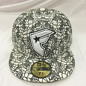 Men's New Era White | Black Famous Stars and Straps Embroidered Cap NWT